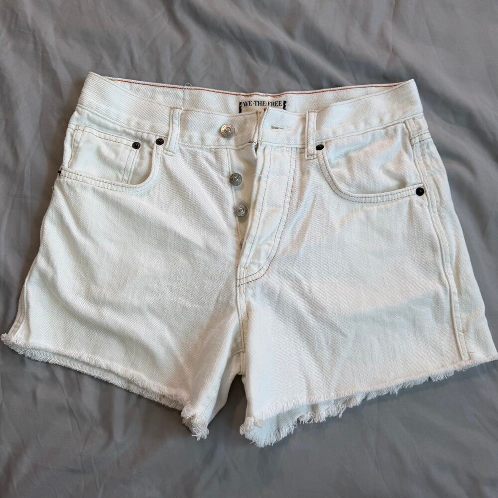 We The Free White Denim Shorts Size 27 Button Fly Frayed Hem Free People Cutoffs - Picture 2 of 9
